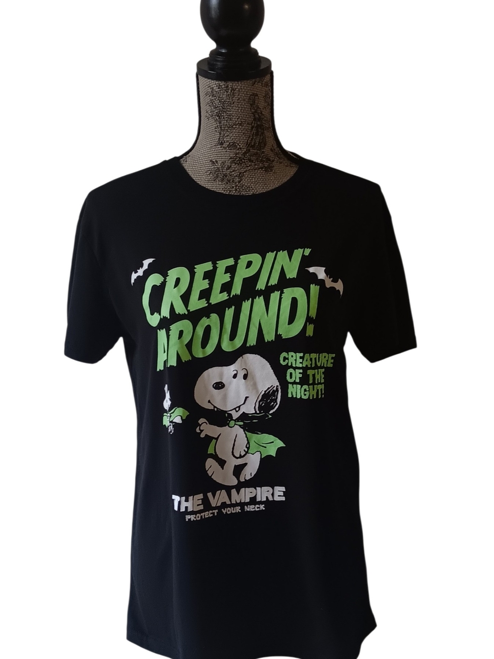Snoopy vampire Creepin' Around" halloween black short-sleeve t-shirt size M